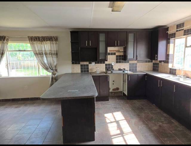 2 BEDROOM PROPERTY TO RENT IN PRETORIA GARDENS